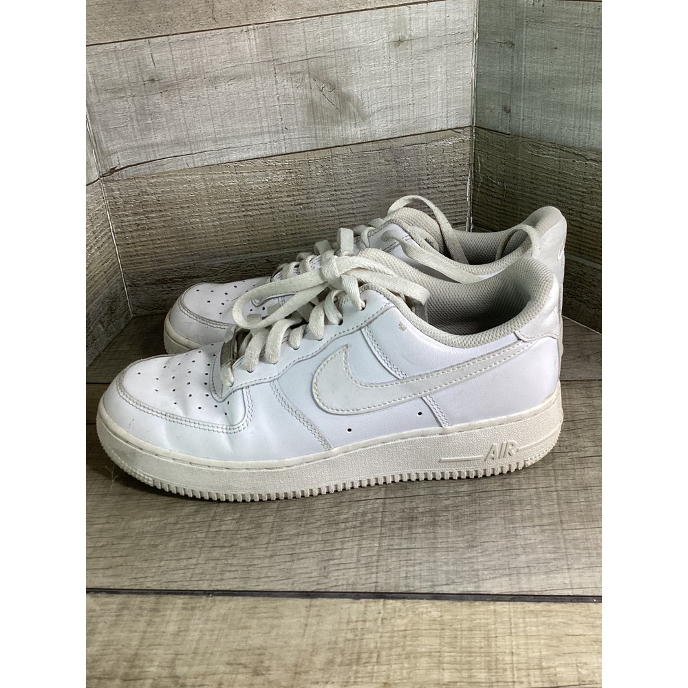 Nike Air Force 1 07 Low Triple White Womens Sneakers DD8959-100 Size 8.5 - Picture 2 of 9